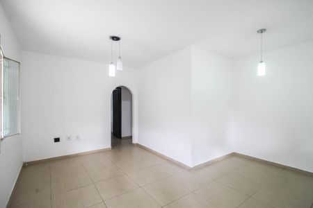 Casa para alugar com 95m², 2 quartos e sem vaga Casa para alugar com 95m², 2 quartos e sem vagaSala