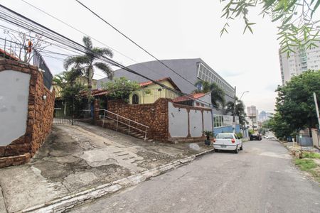 Casa para alugar com 95m², 2 quartos e sem vaga Casa para alugar com 95m², 2 quartos e sem vagaFachada