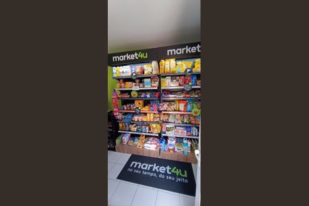 Apartamento à venda com 173m², 4 quartos e 3 vagas Apartamento à venda com 173m², 4 quartos e 3 vagasÁrea comum - Mercadinho