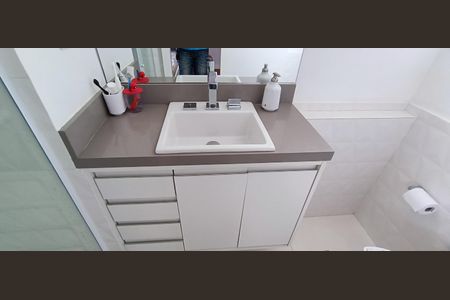 Apartamento à venda com 173m², 4 quartos e 3 vagas Apartamento à venda com 173m², 4 quartos e 3 vagasBanheiro da Suíte 1