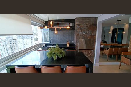 Apartamento à venda com 173m², 4 quartos e 3 vagas Apartamento à venda com 173m², 4 quartos e 3 vagasVaranda gourmet