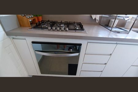 Apartamento à venda com 173m², 4 quartos e 3 vagas Apartamento à venda com 173m², 4 quartos e 3 vagasCozinha