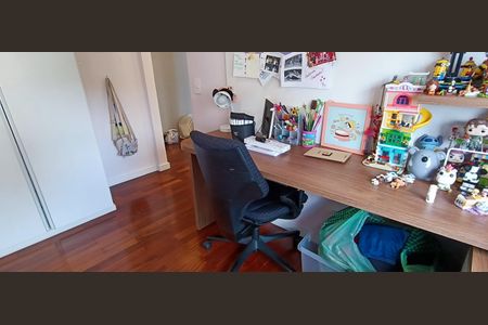 Apartamento à venda com 173m², 4 quartos e 3 vagas Apartamento à venda com 173m², 4 quartos e 3 vagasQuarto 1