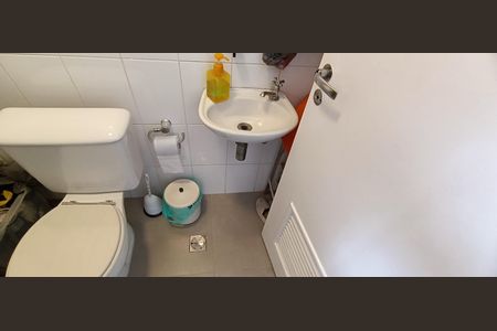 Apartamento à venda com 173m², 4 quartos e 3 vagas Apartamento à venda com 173m², 4 quartos e 3 vagasBanheiro de serviço