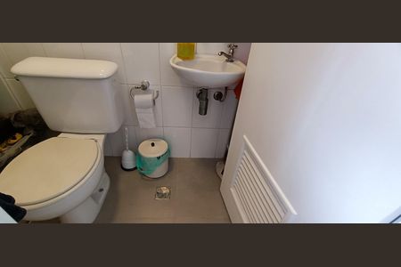 Apartamento à venda com 173m², 4 quartos e 3 vagas Apartamento à venda com 173m², 4 quartos e 3 vagasBanheiro de serviço