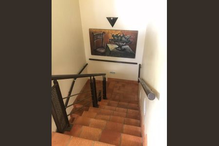 Casa à venda com 570m², 4 quartos e 4 vagas Casa à venda com 570m², 4 quartos e 4 vagasescada