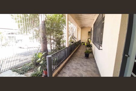 Casa à venda com 275m², 2 quartos e 5 vagas Casa à venda com 275m², 2 quartos e 5 vagasJardim