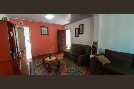 Casa à venda com 275m², 2 quartos e 5 vagas Casa à venda com 275m², 2 quartos e 5 vagasSala