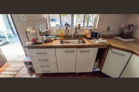 Casa à venda com 275m², 2 quartos e 5 vagas Casa à venda com 275m², 2 quartos e 5 vagasCozinha