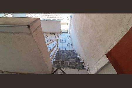 Casa à venda com 275m², 2 quartos e 5 vagas Casa à venda com 275m², 2 quartos e 5 vagasEscada