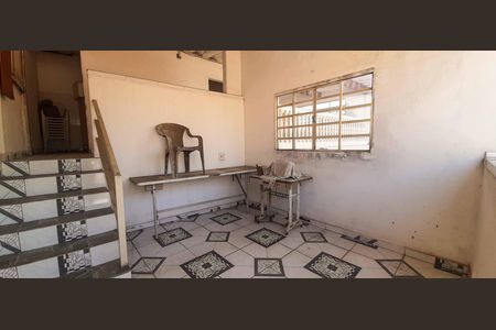 Casa à venda com 275m², 2 quartos e 5 vagas Casa à venda com 275m², 2 quartos e 5 vagasEspaço Gourmet