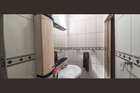 Casa à venda com 275m², 2 quartos e 5 vagas Casa à venda com 275m², 2 quartos e 5 vagasBanheiro da Suíte