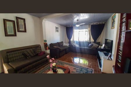 Casa à venda com 275m², 2 quartos e 5 vagas Casa à venda com 275m², 2 quartos e 5 vagasSala