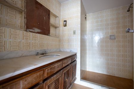 Apartamento à venda com 120m², 3 quartos e 1 vaga Apartamento à venda com 120m², 3 quartos e 1 vagaBanheiro Suite