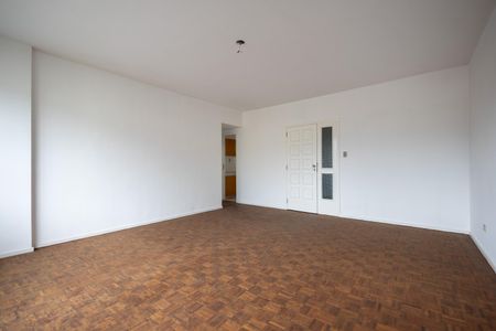 Apartamento à venda com 120m², 3 quartos e 1 vaga Apartamento à venda com 120m², 3 quartos e 1 vagaSala