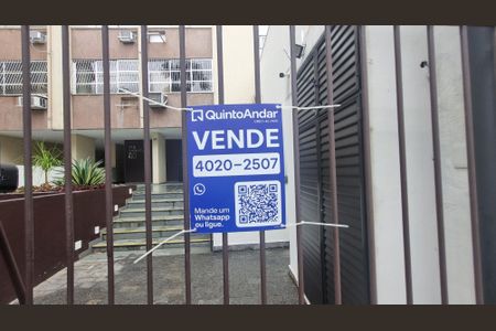 Apartamento à venda com 120m², 3 quartos e 1 vaga Apartamento à venda com 120m², 3 quartos e 1 vagaFachada Placa