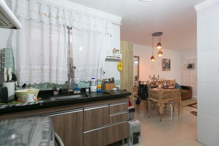 Casa para alugar com 100m², 2 quartos e 1 vaga Casa para alugar com 100m², 2 quartos e 1 vagaCozinha - Armários