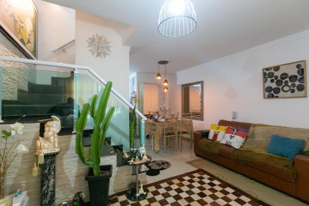 Casa para alugar com 100m², 2 quartos e 1 vaga Casa para alugar com 100m², 2 quartos e 1 vagaSala