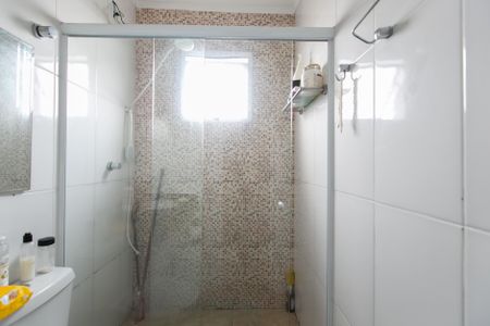 Casa para alugar com 100m², 2 quartos e 1 vaga Casa para alugar com 100m², 2 quartos e 1 vagaBanheiro da Suíte 2