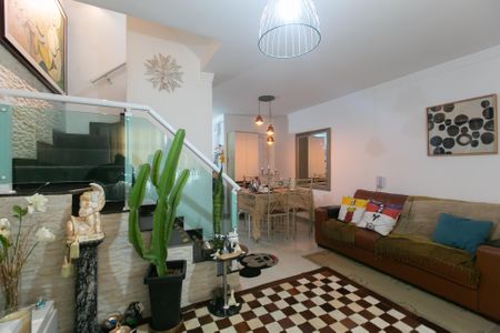 Casa para alugar com 100m², 2 quartos e 1 vaga Casa para alugar com 100m², 2 quartos e 1 vagaSala