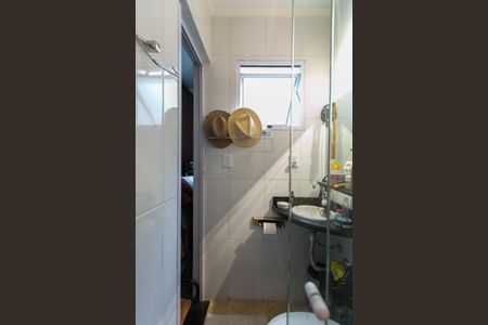 Casa para alugar com 100m², 2 quartos e 1 vaga Casa para alugar com 100m², 2 quartos e 1 vagaBanheiro da Suíte 1