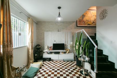 Casa para alugar com 100m², 2 quartos e 1 vaga Casa para alugar com 100m², 2 quartos e 1 vagaSala