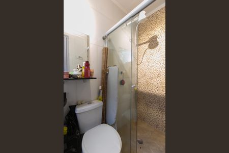 Casa para alugar com 100m², 2 quartos e 1 vaga Casa para alugar com 100m², 2 quartos e 1 vagaBanheiro da Suíte 1