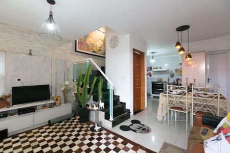 Casa para alugar com 100m², 2 quartos e 1 vaga Casa para alugar com 100m², 2 quartos e 1 vagaSala