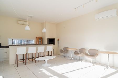 Casa de condomínio à venda com 154m², 3 quartos e 3 vagas Casa de condomínio à venda com 154m², 3 quartos e 3 vagasÁrea comum - Salão de festas