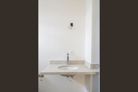 Casa de condomínio à venda com 154m², 3 quartos e 3 vagas Casa de condomínio à venda com 154m², 3 quartos e 3 vagasBanheiro Social