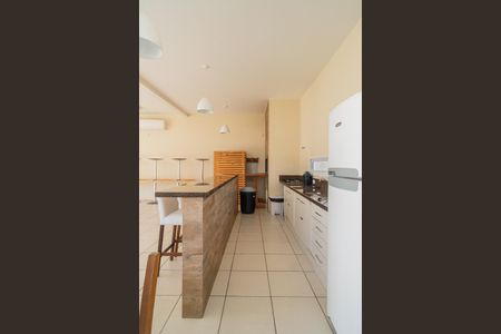 Casa de condomínio à venda com 154m², 3 quartos e 3 vagas Casa de condomínio à venda com 154m², 3 quartos e 3 vagasÁrea comum - Salão de festas