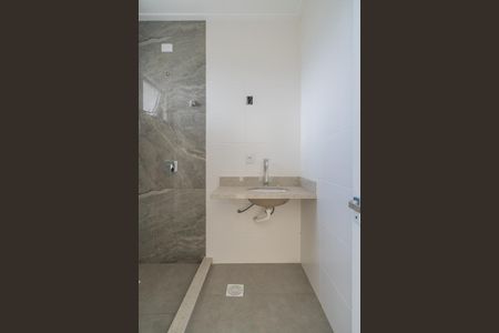 Casa de condomínio à venda com 154m², 3 quartos e 3 vagas Casa de condomínio à venda com 154m², 3 quartos e 3 vagasBanheiro da Suíte