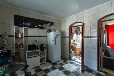 Casa à venda com 236m², 4 quartos e 2 vagas Casa à venda com 236m², 4 quartos e 2 vagasCozinha Casa 2