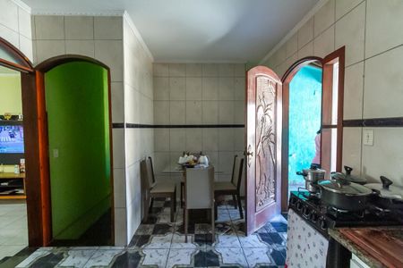 Casa à venda com 236m², 4 quartos e 2 vagas Casa à venda com 236m², 4 quartos e 2 vagasCozinha Casa 2