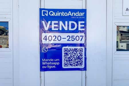 Casa à venda com 236m², 4 quartos e 2 vagas Casa à venda com 236m², 4 quartos e 2 vagasPlaca