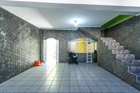 Casa à venda com 236m², 4 quartos e 2 vagas Casa à venda com 236m², 4 quartos e 2 vagasGaragem