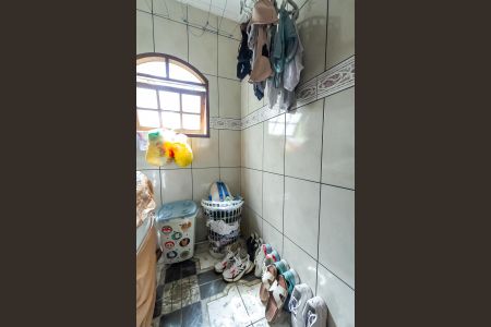 Casa à venda com 236m², 4 quartos e 2 vagas Casa à venda com 236m², 4 quartos e 2 vagasÁrea de Serviço Casa 2