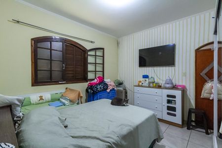 Casa à venda com 236m², 4 quartos e 2 vagas Casa à venda com 236m², 4 quartos e 2 vagasQuarto Casa 2