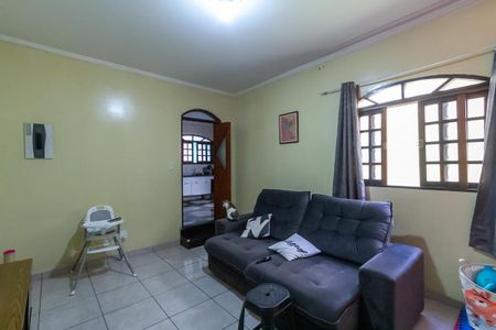 Casa à venda com 236m², 4 quartos e 2 vagas Casa à venda com 236m², 4 quartos e 2 vagasSala Casa 2