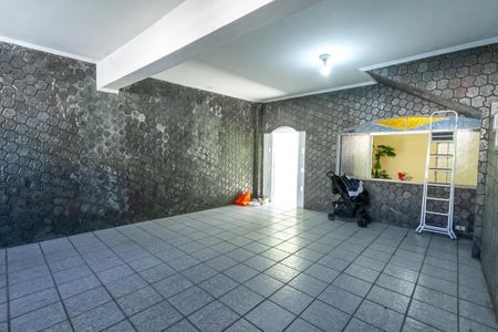 Casa à venda com 236m², 4 quartos e 2 vagas Casa à venda com 236m², 4 quartos e 2 vagasGaragem