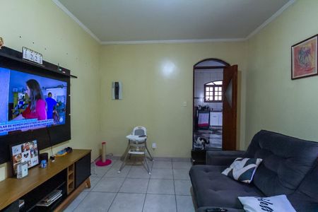 Casa à venda com 236m², 4 quartos e 2 vagas Casa à venda com 236m², 4 quartos e 2 vagasSala Casa 2