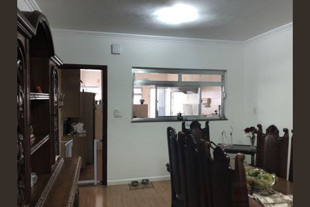 Casa à venda com 200m², 5 quartos e 2 vagas