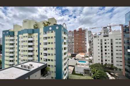 Studio à venda com 28m², 1 quarto e sem vaga Studio à venda com 28m², 1 quarto e sem vagaVista