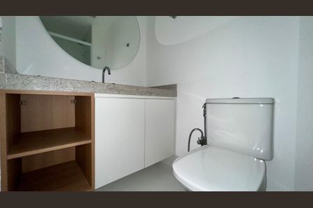 Studio à venda com 28m², 1 quarto e sem vaga Studio à venda com 28m², 1 quarto e sem vagaBanheiro