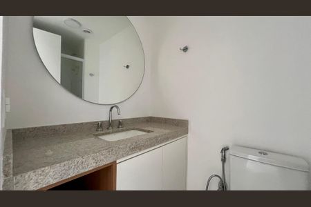 Studio à venda com 28m², 1 quarto e sem vaga Studio à venda com 28m², 1 quarto e sem vagaBanheiro