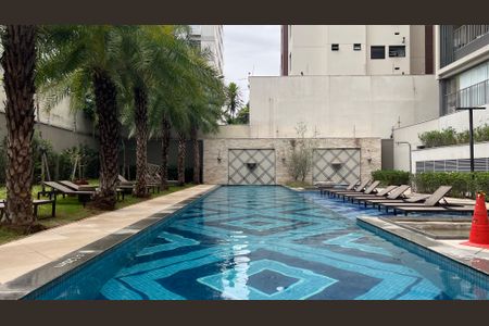 Studio à venda com 28m², 1 quarto e sem vaga Studio à venda com 28m², 1 quarto e sem vagaÁrea comum - Piscina