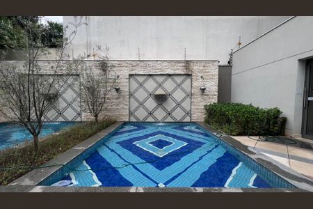 Studio à venda com 28m², 1 quarto e sem vaga Studio à venda com 28m², 1 quarto e sem vagaÁrea comum - Piscina