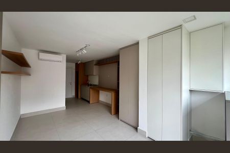 Studio à venda com 28m², 1 quarto e sem vaga Studio à venda com 28m², 1 quarto e sem vagaStudio