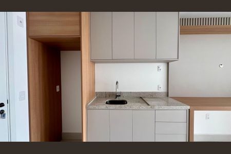Studio à venda com 28m², 1 quarto e sem vaga Studio à venda com 28m², 1 quarto e sem vagaCozinha