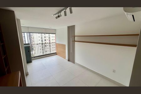 Studio à venda com 28m², 1 quarto e sem vaga Studio à venda com 28m², 1 quarto e sem vagaStudio
